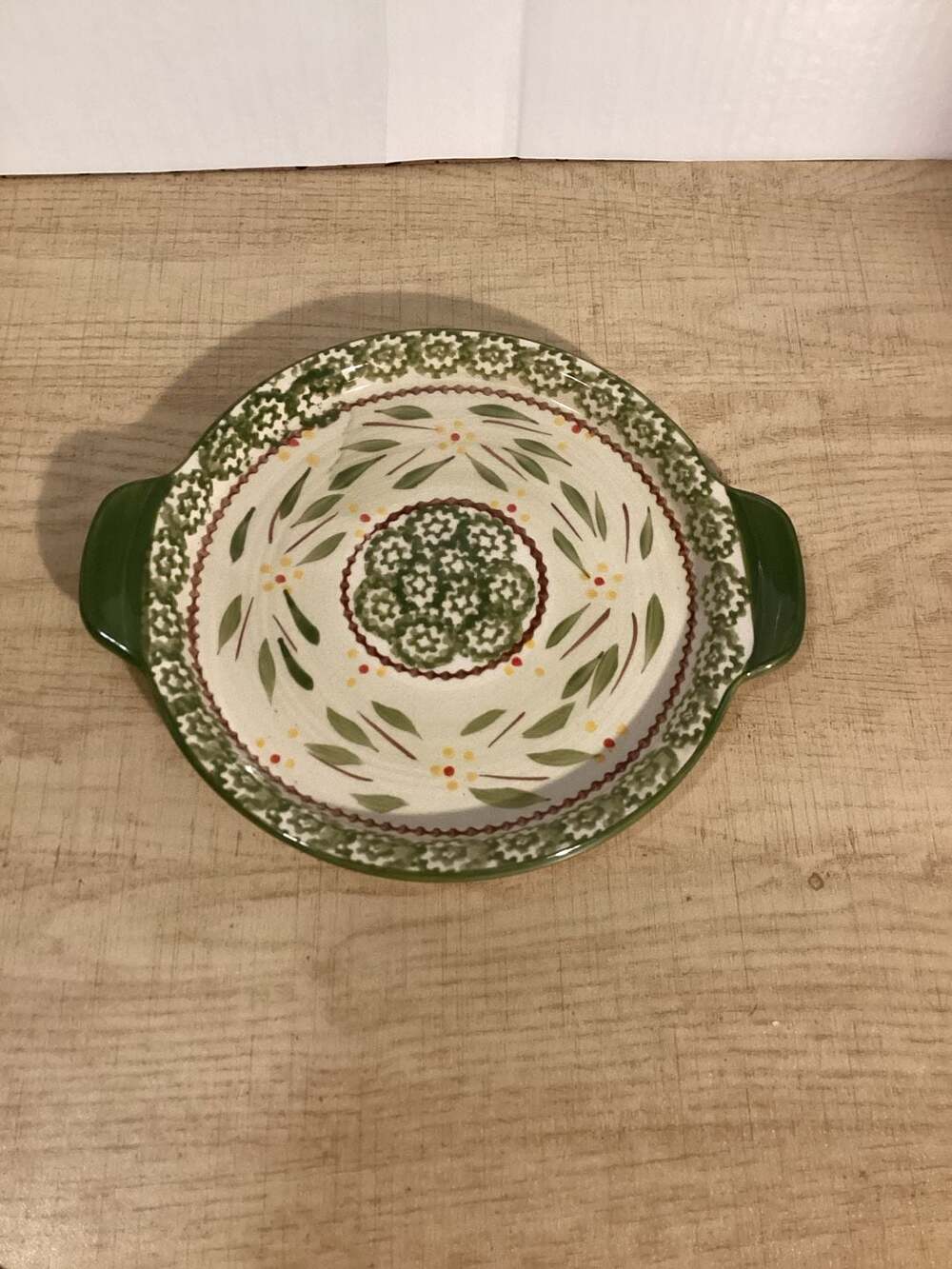 Temp-tations Old World Green Handled Round Trivet Tray Baker